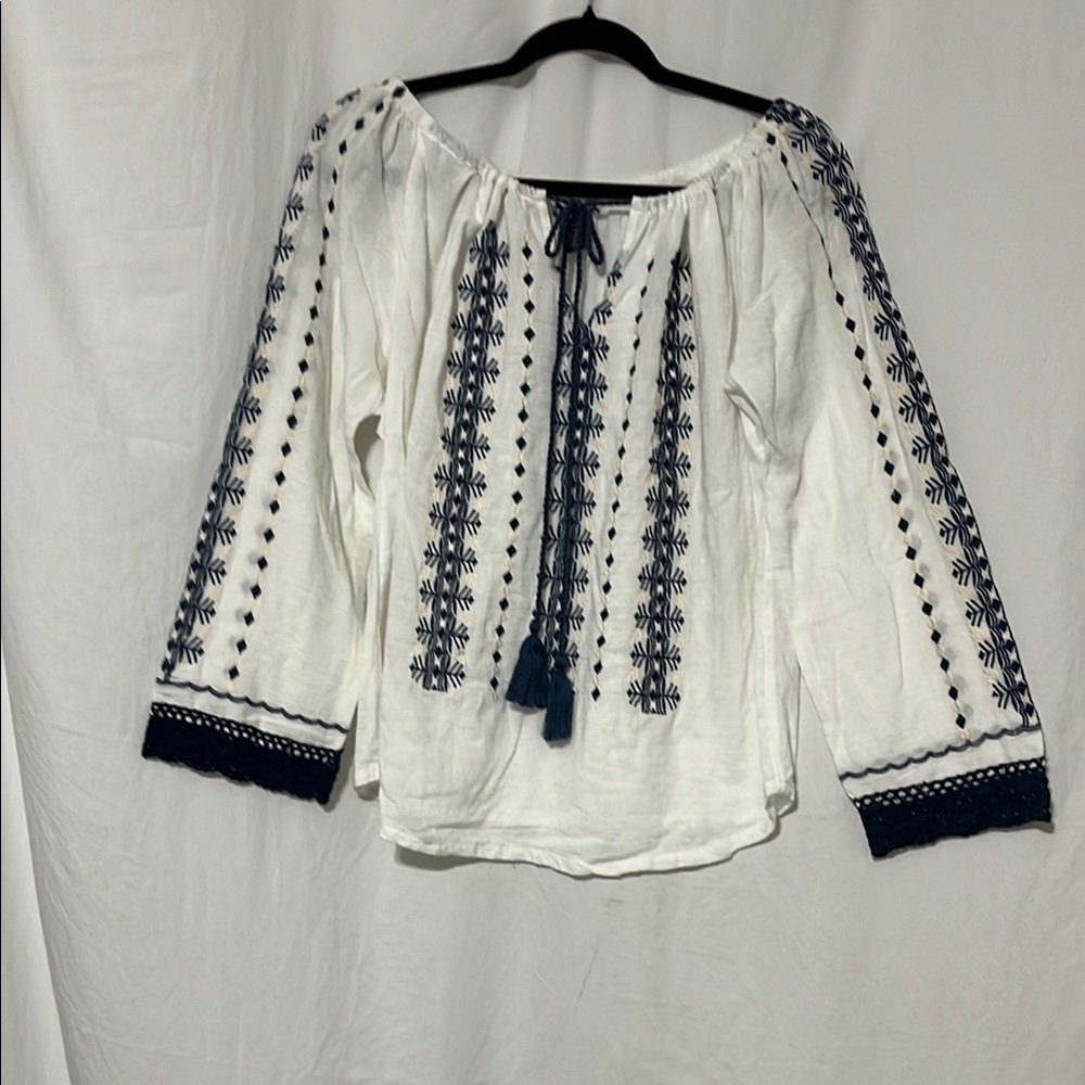 Chelsea & Theodore White and Blue Tie Front Blouse